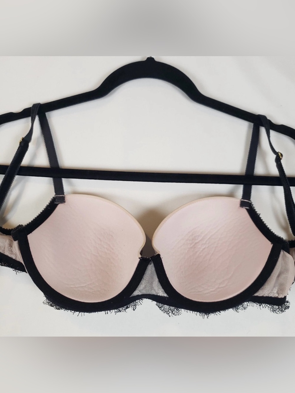 Victoria's Secret Dream Angels Lined Demi Bra with Black Lace Overlay - Picture 5 of 13
